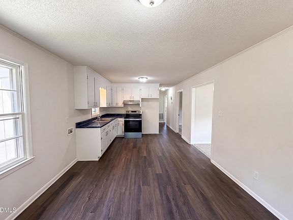 3rd image of 121 Bullock Dr
