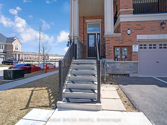 4th image of 85 Burnhamthorpe Rd E