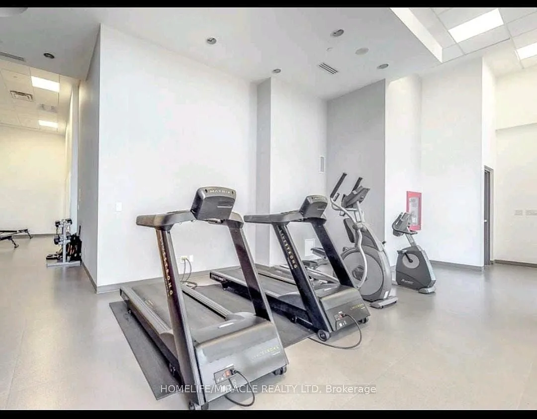 2 bed, $2,400 — Photo 4