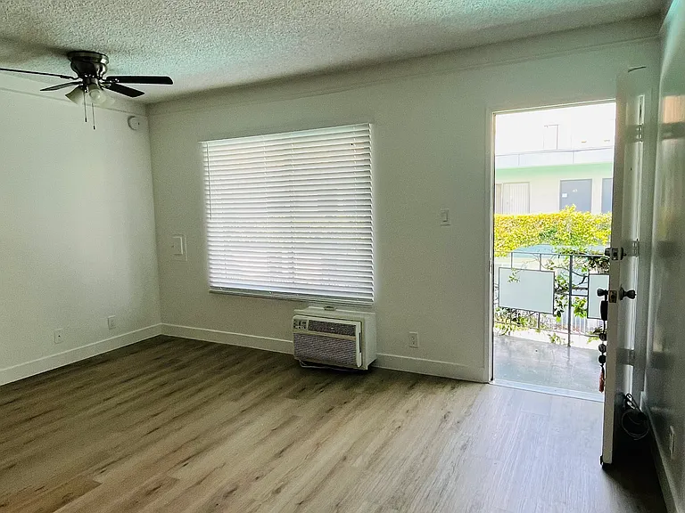 10341 Zelzah Ave #2 — Photo 10