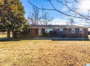 25668 Capshaw Rd, Athens, AL 35613