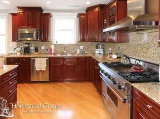 828 W Aldine Ave APT 3A, Chicago, IL 60657