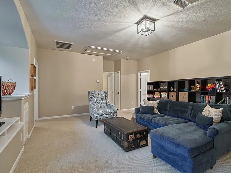 43 S Longsford Cir — Photo 20