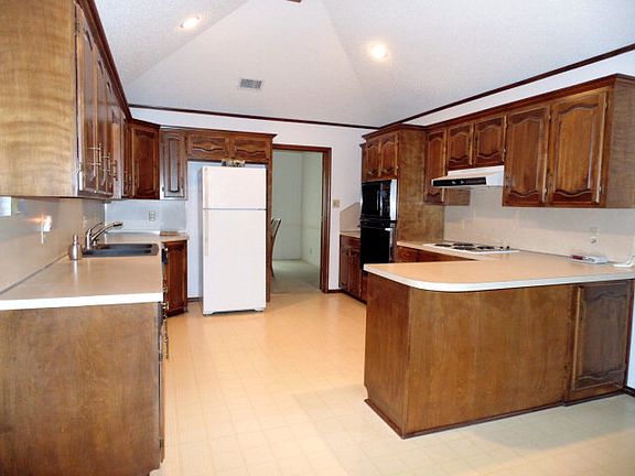 5th image of 5101 Los Alamitos Ct