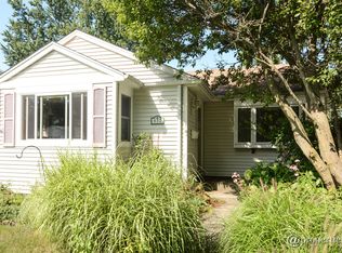 832 N Kaspar Ave, Arlington Heights, IL 60004