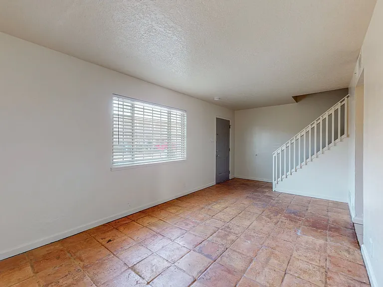 6108 Calle Nueve NW — Photo 6