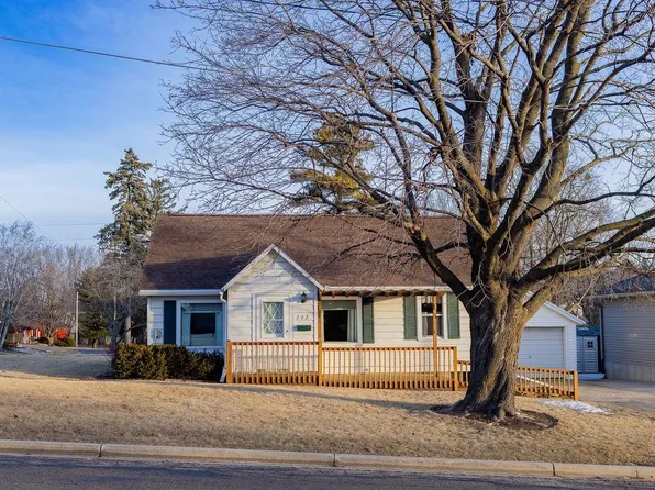 202 E Madison St, Dodgeville, WI 53533