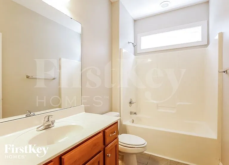 1005 Phar Lap Dr — Photo 14