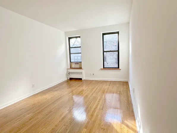 230 East 75th Street image 8 of 11