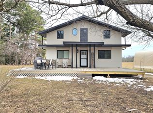 27689 220th St, Isle, MN 56342