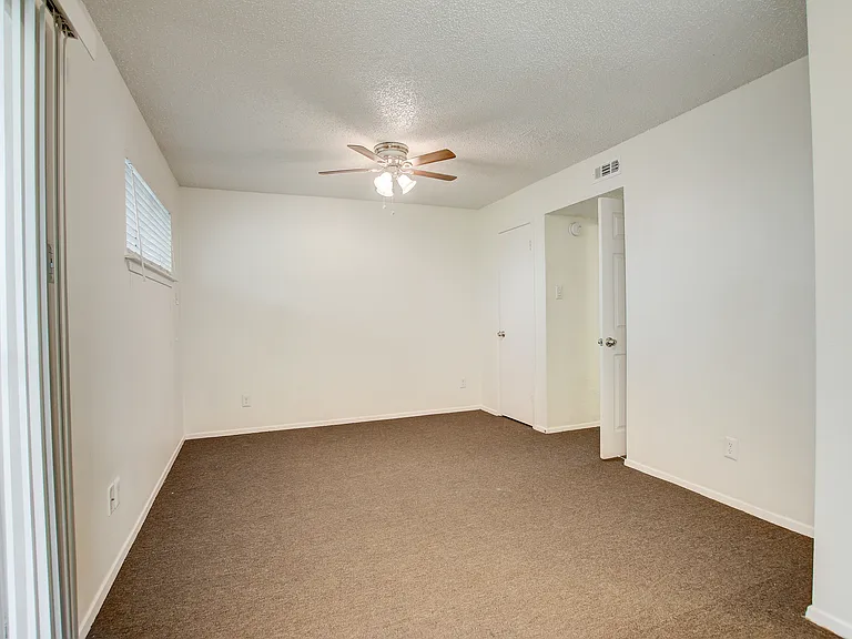 Highpoint North — Photo 21