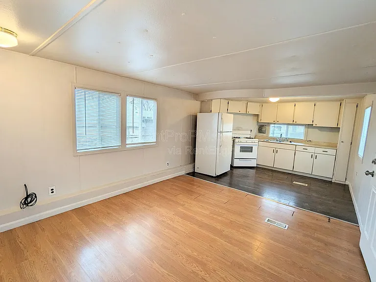 Stonecrest Rentals — Photo 23