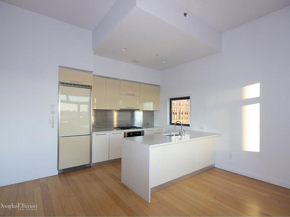 1st image of 1102 49th Ave #6O