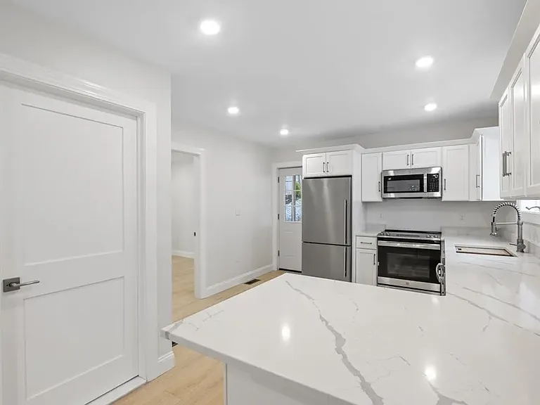 157 Boston St #1 — Photo 7