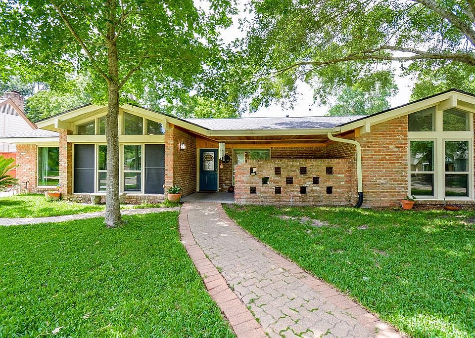 1st image of 4107 Shady Springs Dr