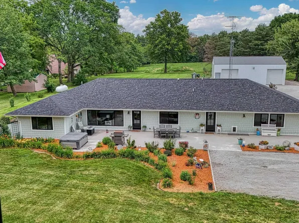 21930 458th St, Centerville, IA 52544
