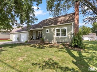 306 S Lafayette St, Metamora, IL 61548