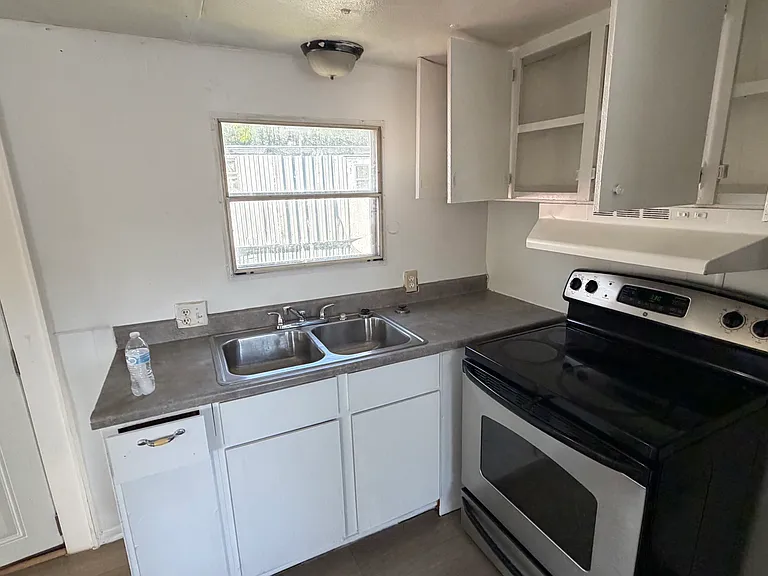 203 Dodge Ave — Photo 11