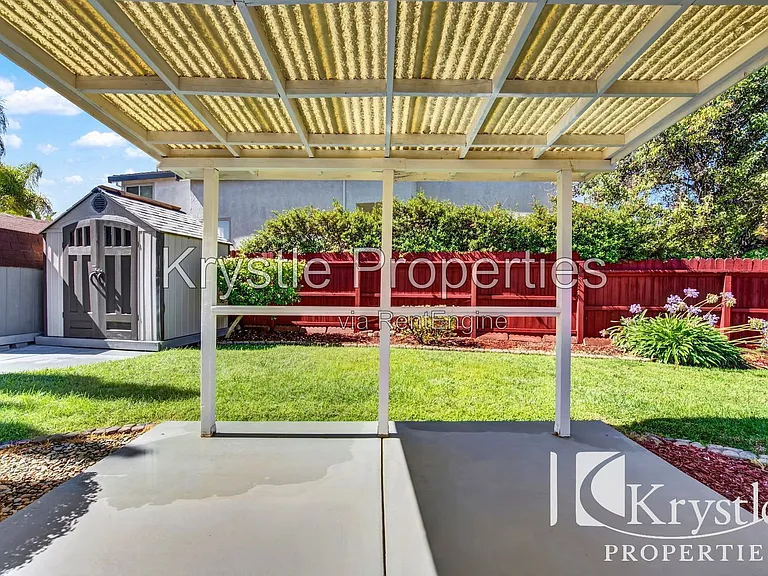 824 Cedarcrest Dr — Photo 30