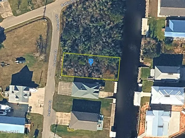 11040 Iceland St, Bay Saint Louis, MS 39520