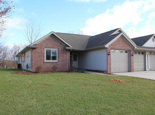 108 Fenceline Ave #B, Iron Ridge, WI 53035