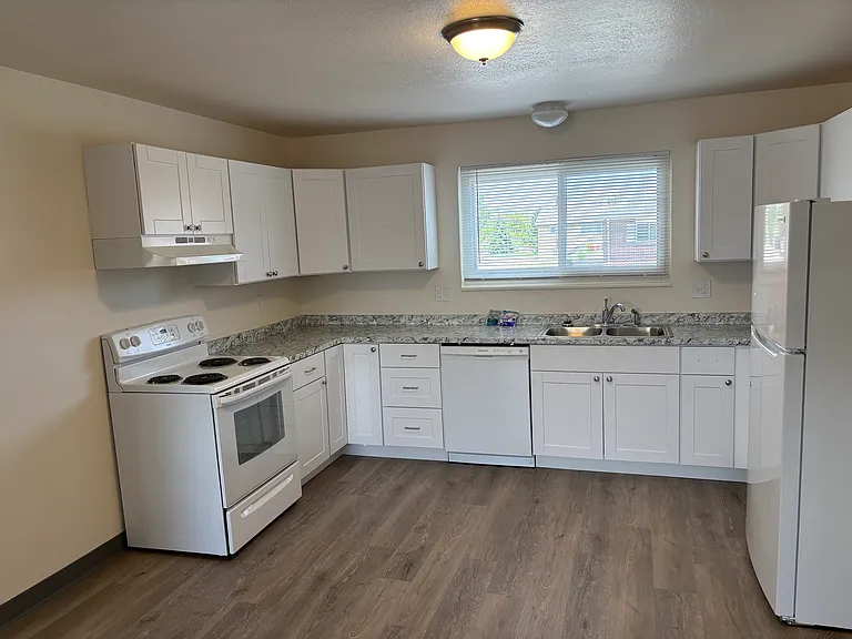 645 Voiles Pl #1 — Photo 19