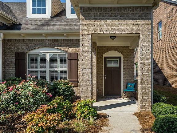 4th image of 217 Freelon Ln