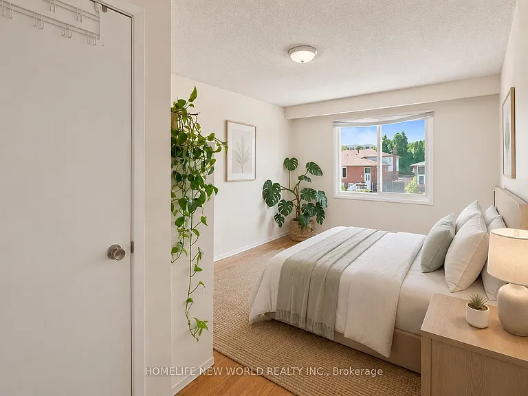 458 Appledore Cres #UPPER — Photo 10