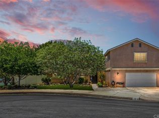 15 Cardinal Ln, Redlands, CA 92374