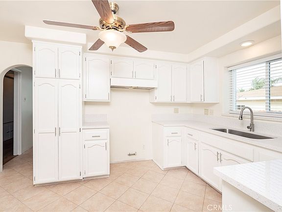 4th image of 7579 Emerald St