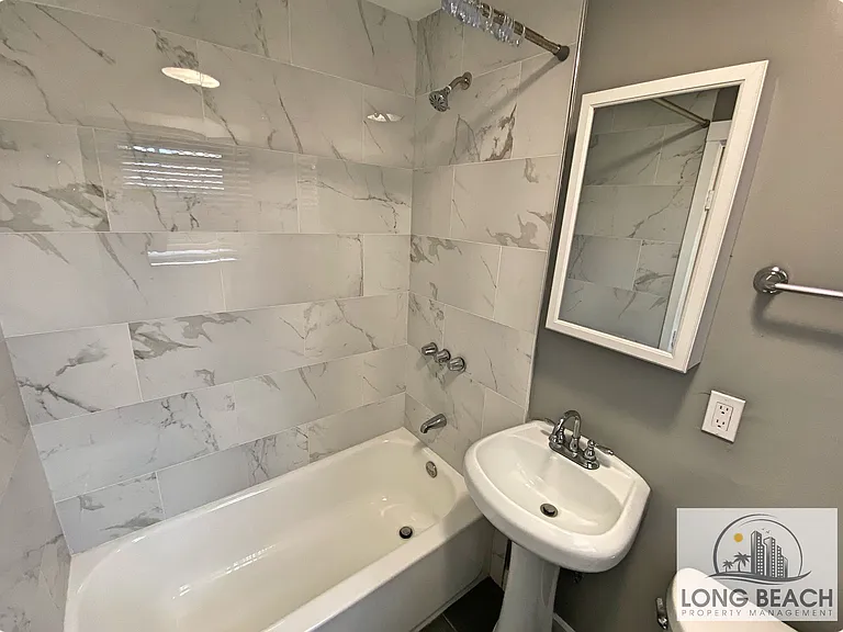 1137 Hoffman Ave #10 — Photo 3