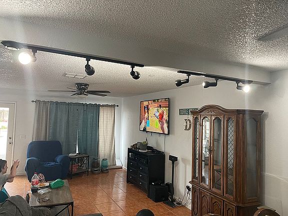 5th image of 13405 Ramona Dr