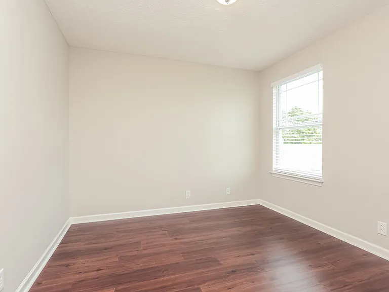 3314 Velvet Ct — Photo 14
