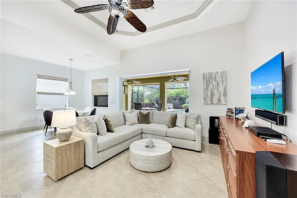 3 bed, 2.5 bath, 2297 sqft, $9,000 — Photo 4