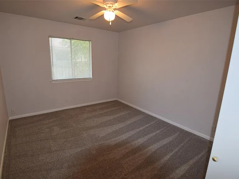 380 Zebra Dr — Photo 13