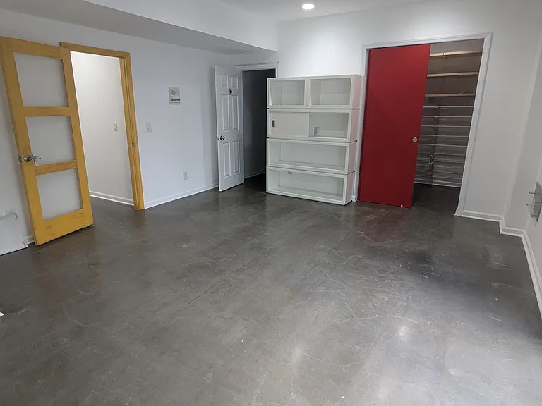 200 Burnett Ave #3 — Photo 24