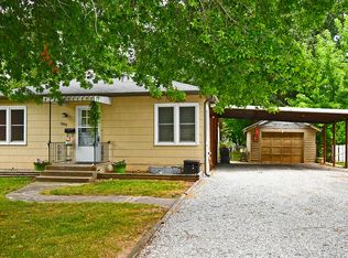 1558 S Rogers Ave, Springfield, MO 65804