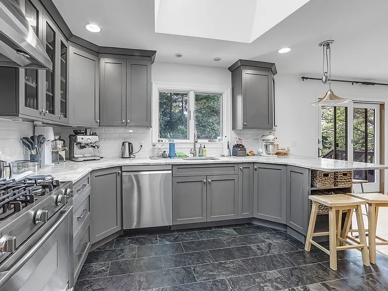 45 Lenox Ave — Photo 5
