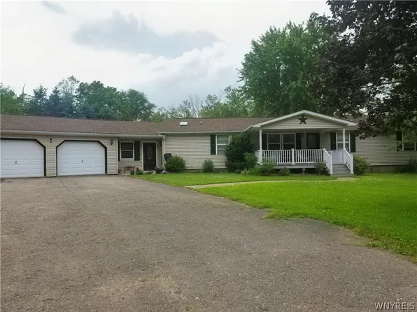 1738 Cheney Rd, Freedom, NY 14065