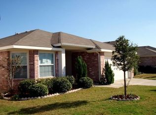 9348 Goldenview Dr, Fort Worth, TX 76244