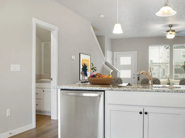 5939 S Boddington Ln — Photo 2