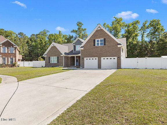 2nd image of 402 King Richard Court