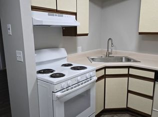 524 S Main St APT 202, Wauconda, IL 60084