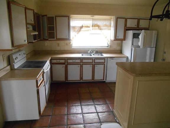 5th image of 4311 S Bay Cir