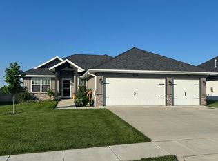859 E Acacia Lane, Nixa, MO 65714