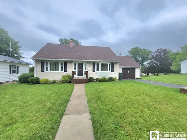 49 Howard St, Jamestown, NY 14701