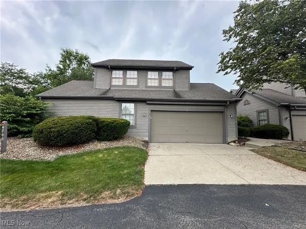 4048 Saint Andrews Ct APT 2, Canfield, OH 44406