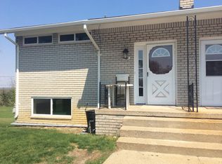 161 Summit View Ct, White Lake, MI 48386