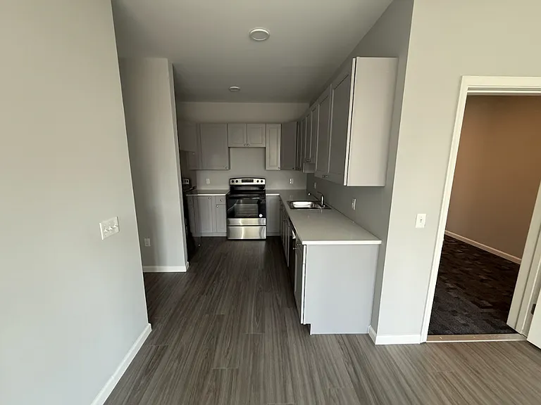 948 N. Front St. — Photo 19