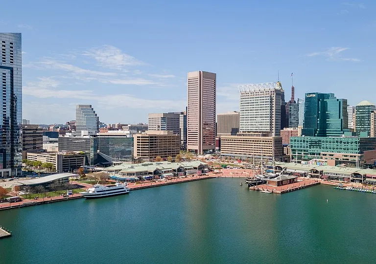 Arrive Inner Harbor — Photo 52